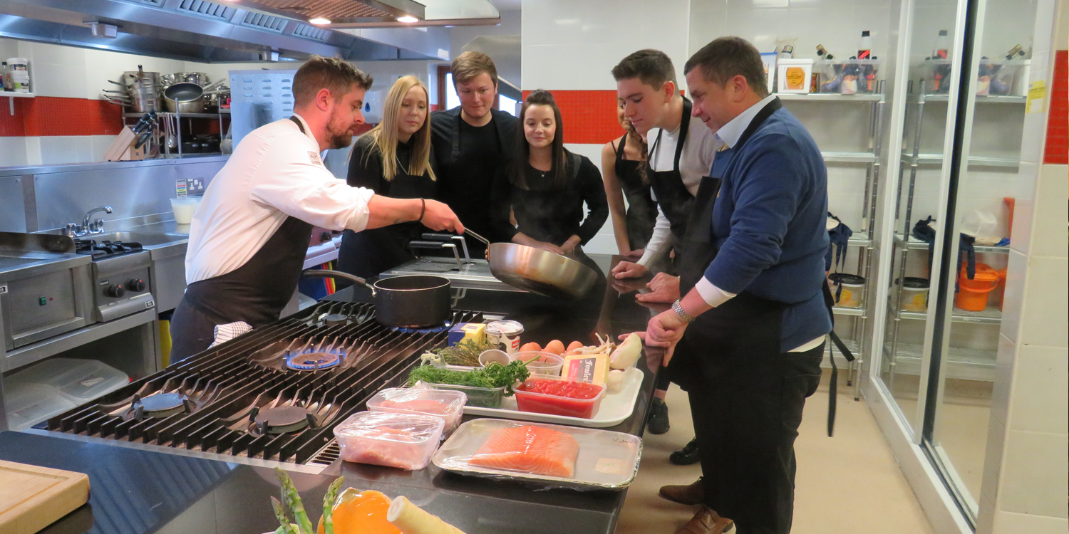 Cook and Dine Team Building Becketts Farm