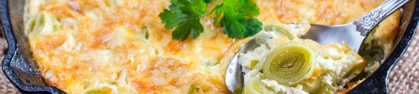 cheesy baked leeks in dish