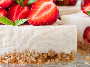 No-bake strawberry