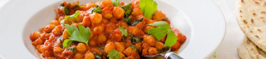 Chickpea, tomato and spinach curry