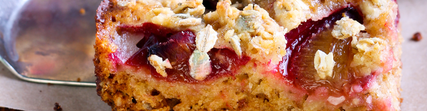 plum and almond crumble cake