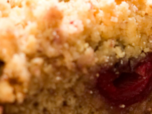 cherry crumble cake