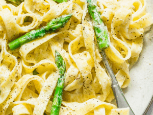 creamy asparagus pasta