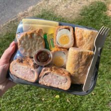 ploughman's picnic box
