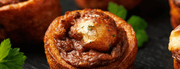 mini yorkshire pudding with beef brisket