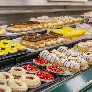 fresh cream cakes