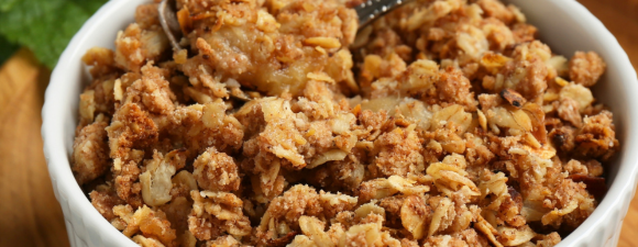 apple ginger oat crumble